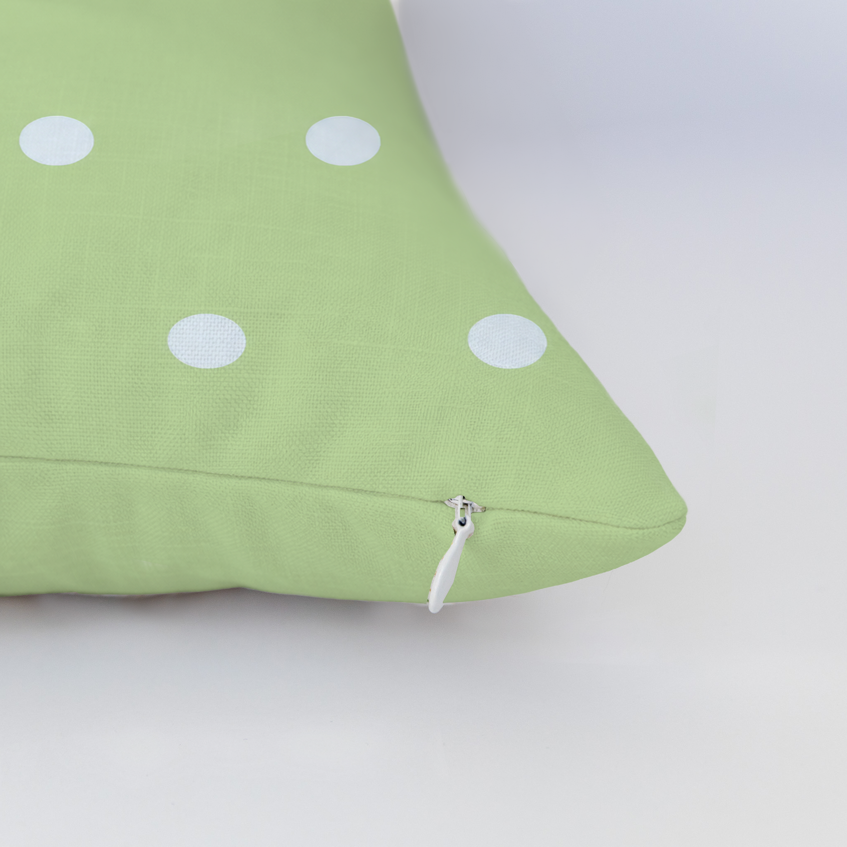 LP088553 LP088553_edge_zipper_light.png