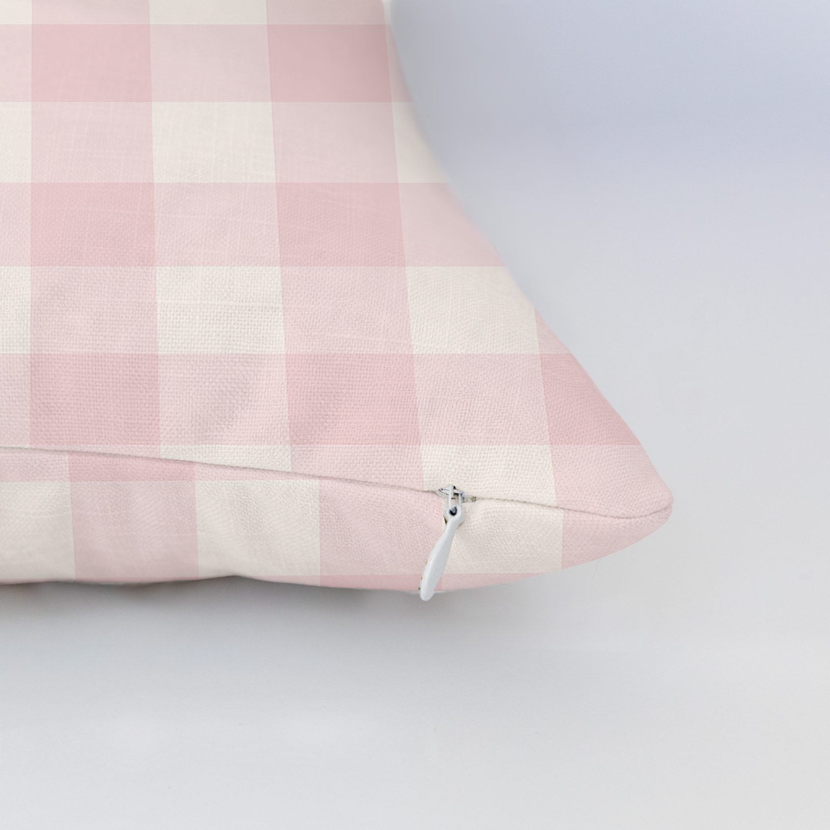 LP132225 LP132225_edge_zipper_light.png