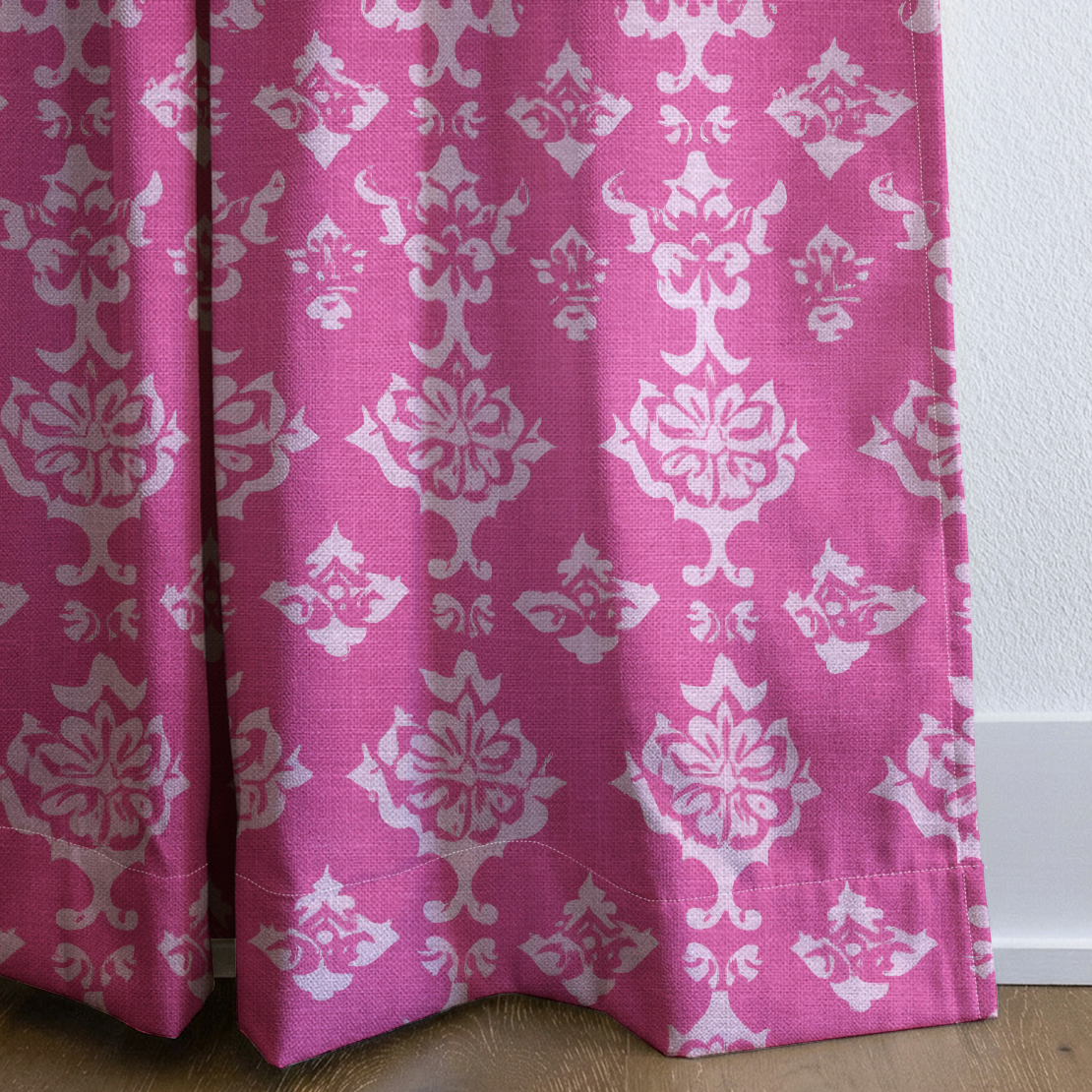 London - Drapery — corner closeup