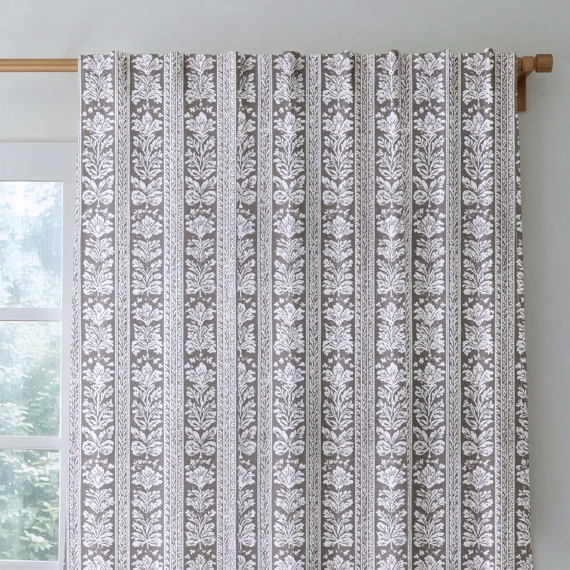 Claybourne - Drapery — rod