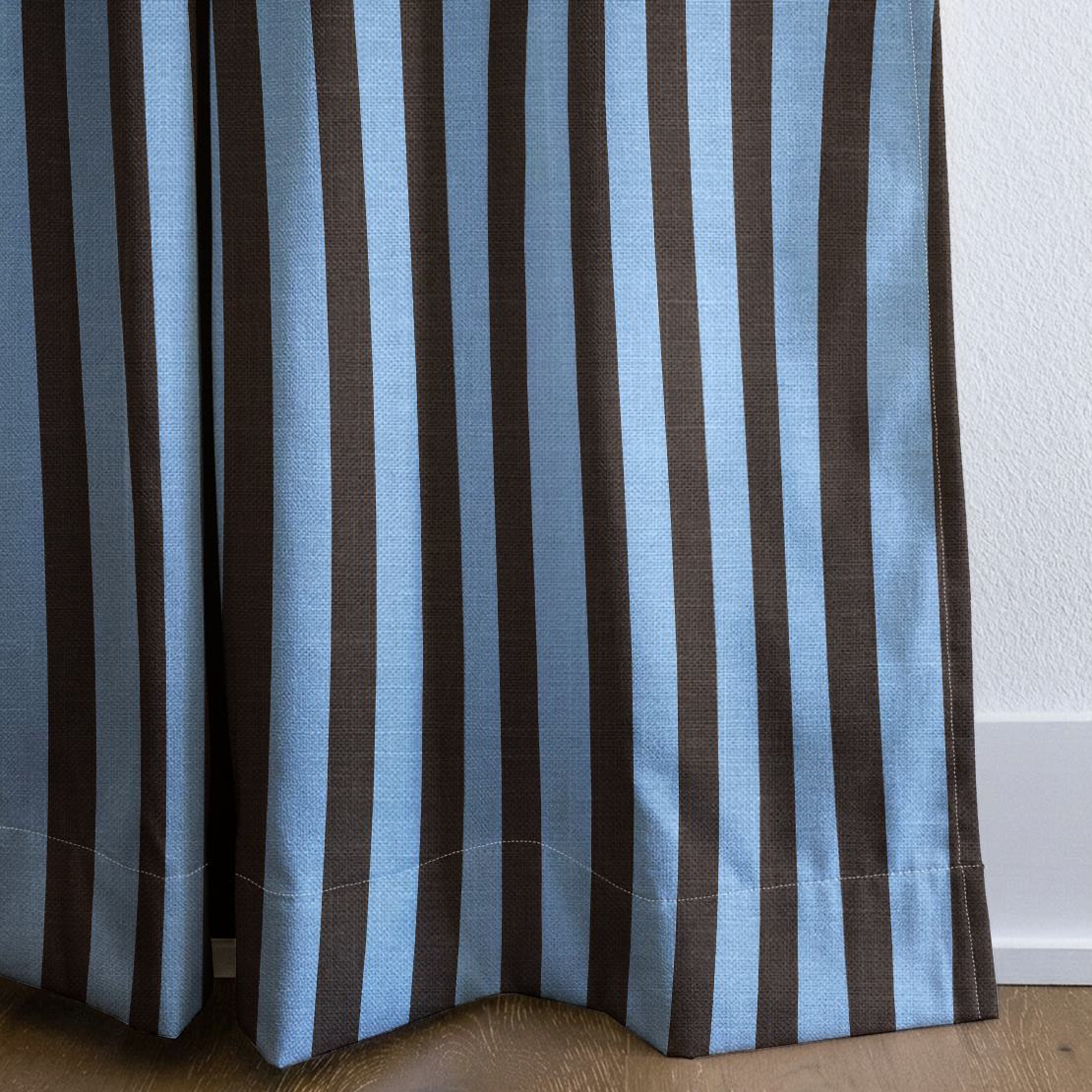 Campbell - Drapery — corner closeup