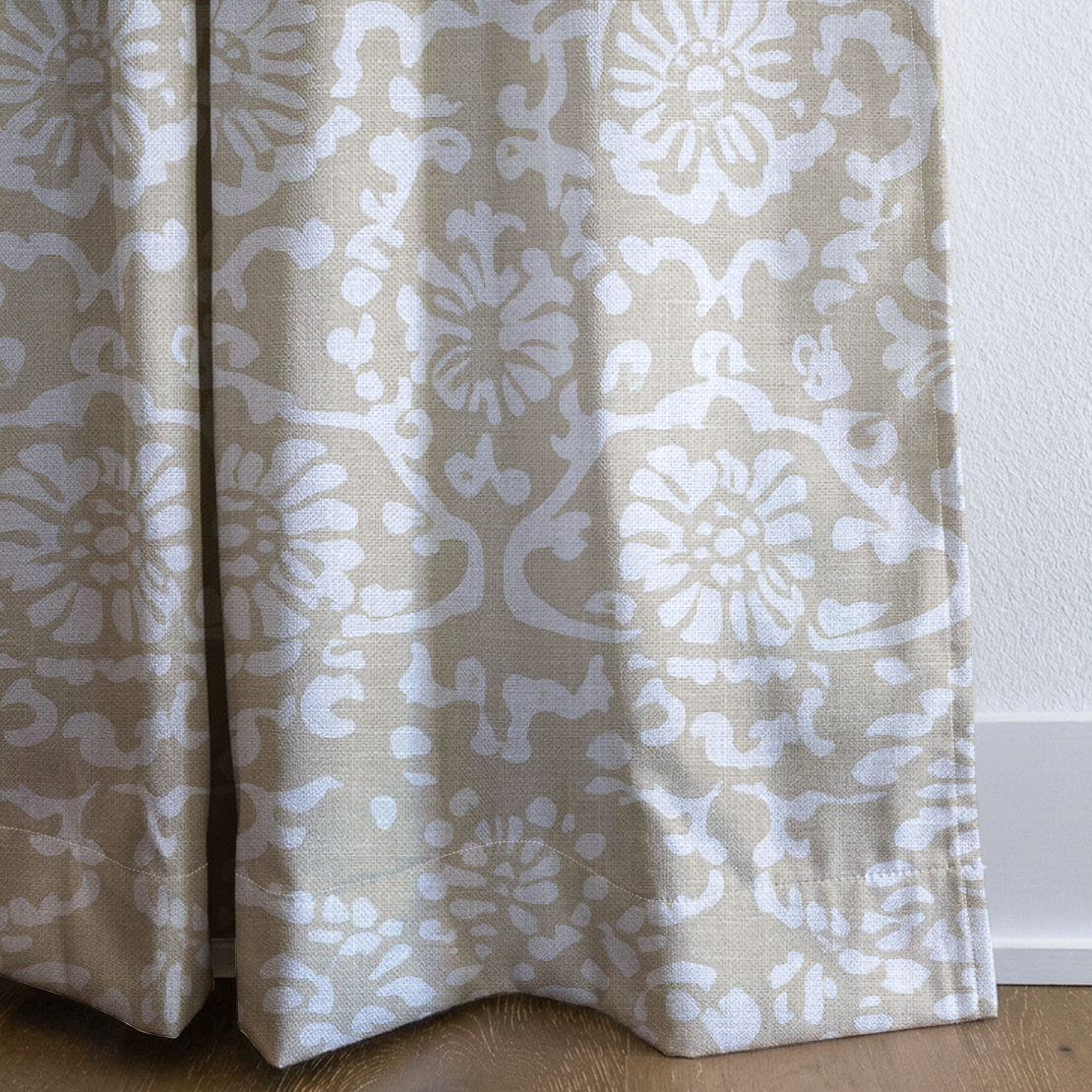 Sandy - Drapery — corner closeup