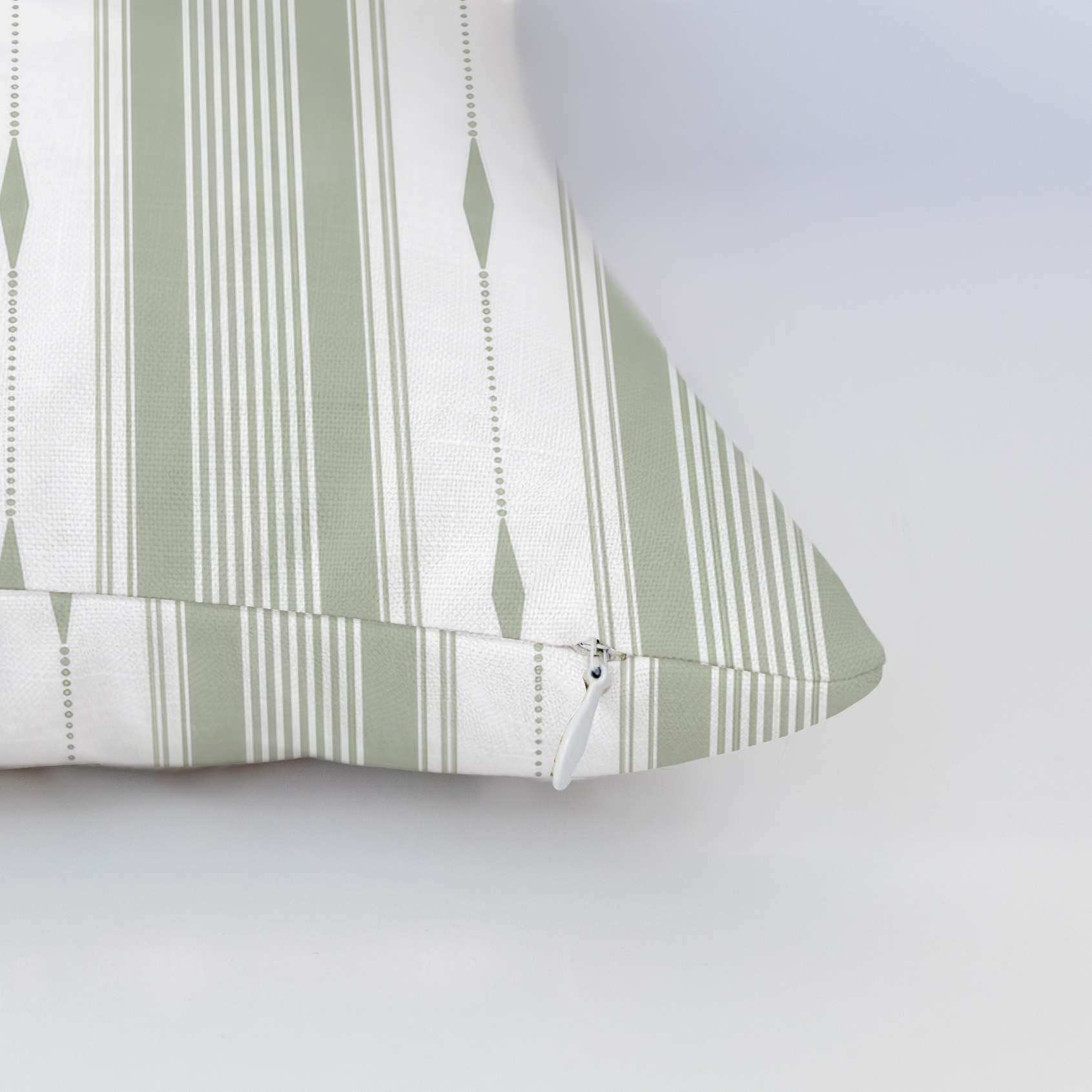 LP360214 LP360214_edge_zipper_light.png
