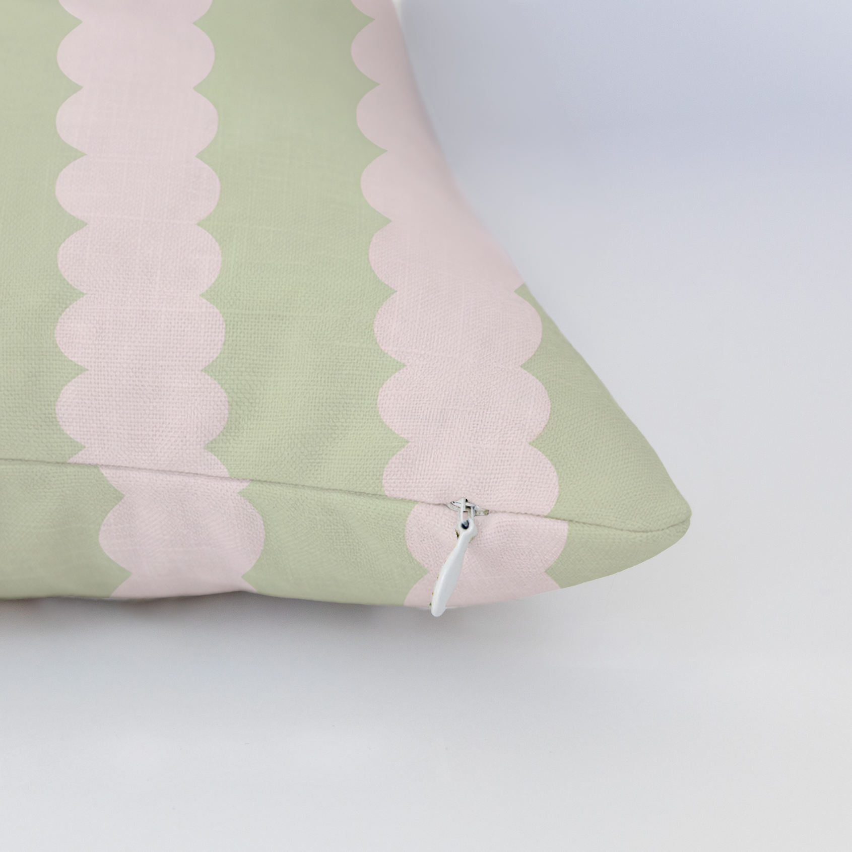 LP375529 LP375529_edge_zipper_light.png