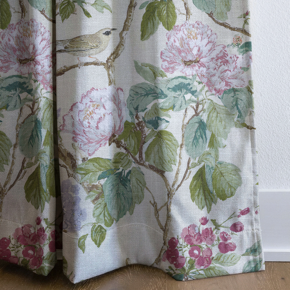 Delicate - Drapery — corner closeup