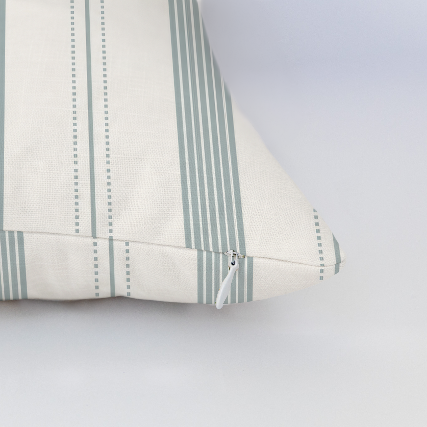 LP427247 LP427247_edge_zipper_light.png