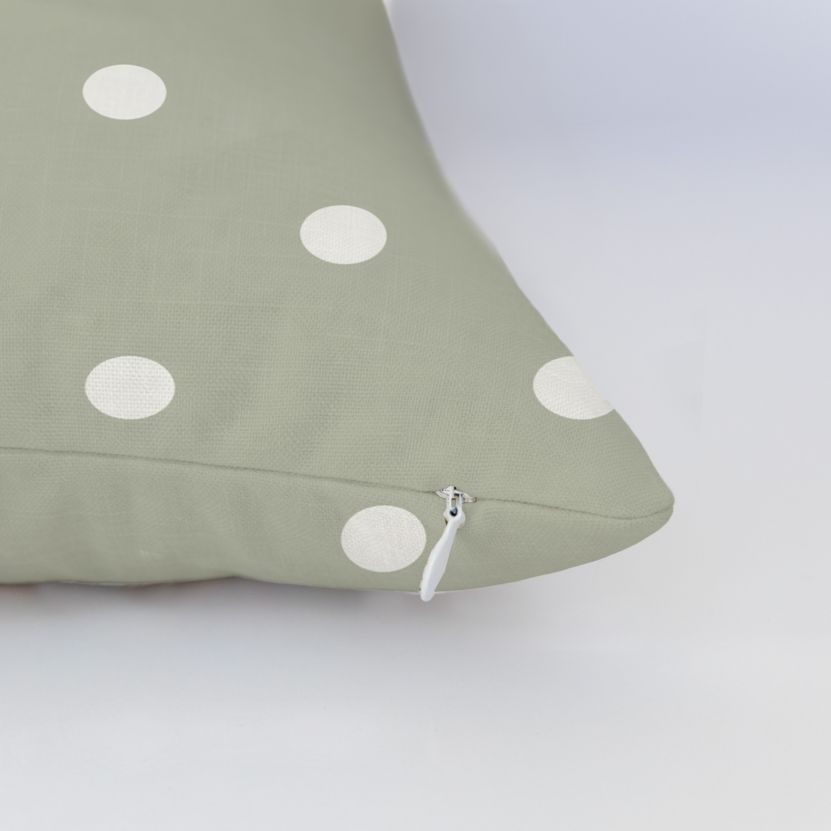 LP435776 LP435776_edge_zipper_light.png