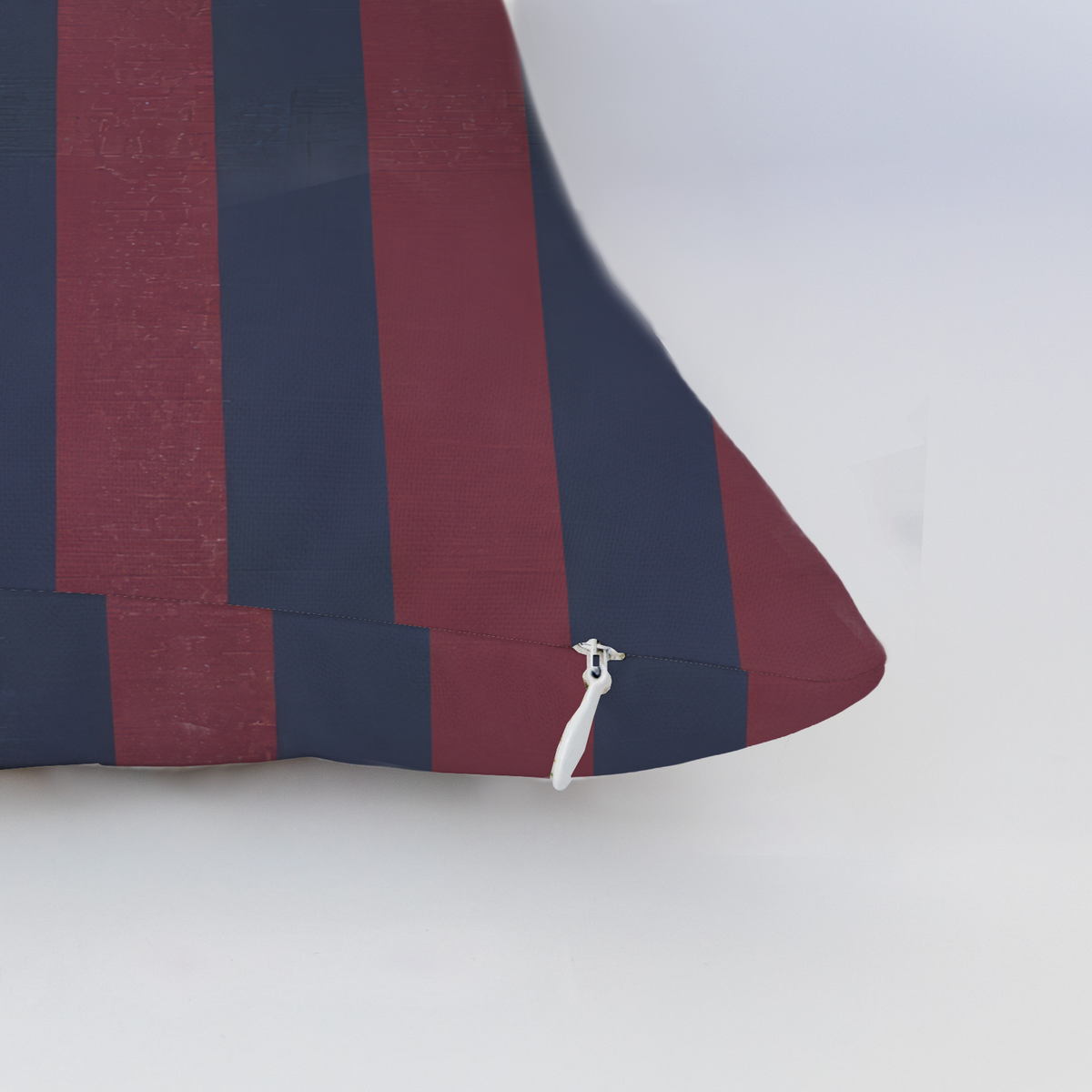LP441943 LP441943_edge_zipper_light.png