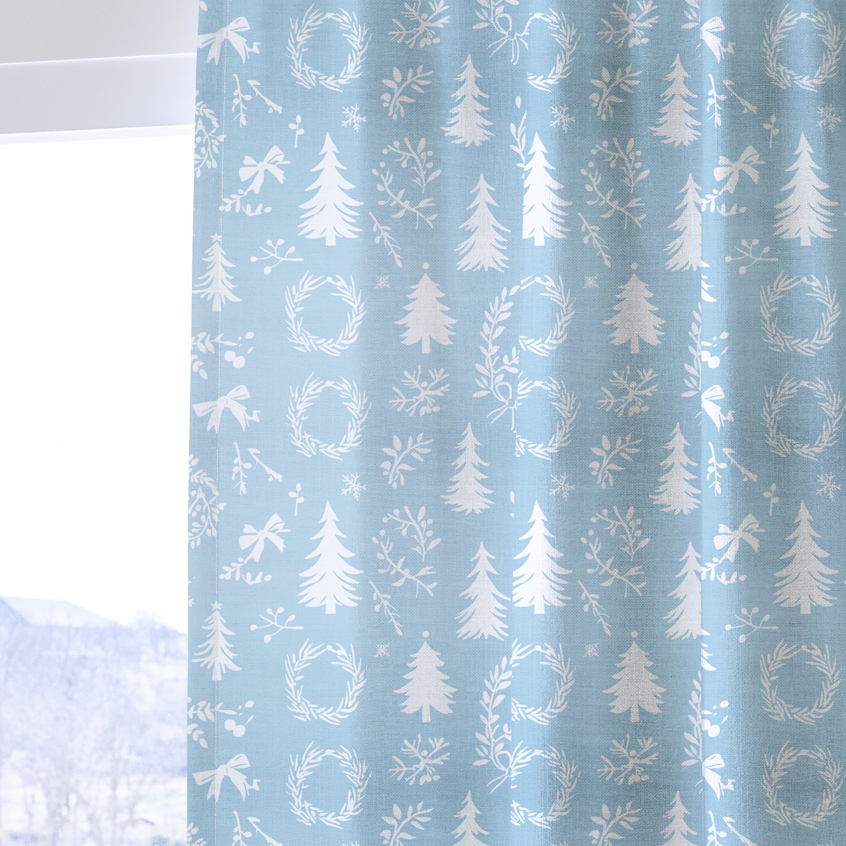 Winter Wreath - Drapery — one panel