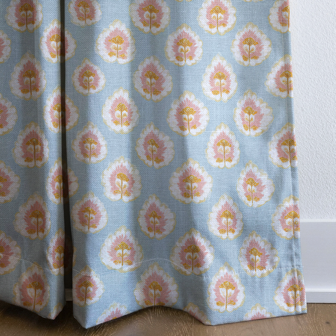 Magnolia Mist - Drapery — corner closeup