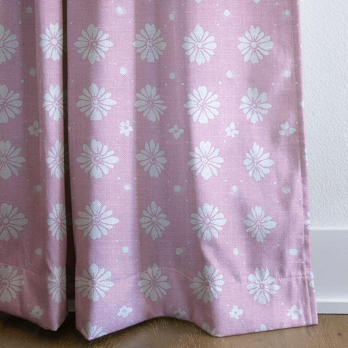 Rosie's Delight - Drapery — corner closeup