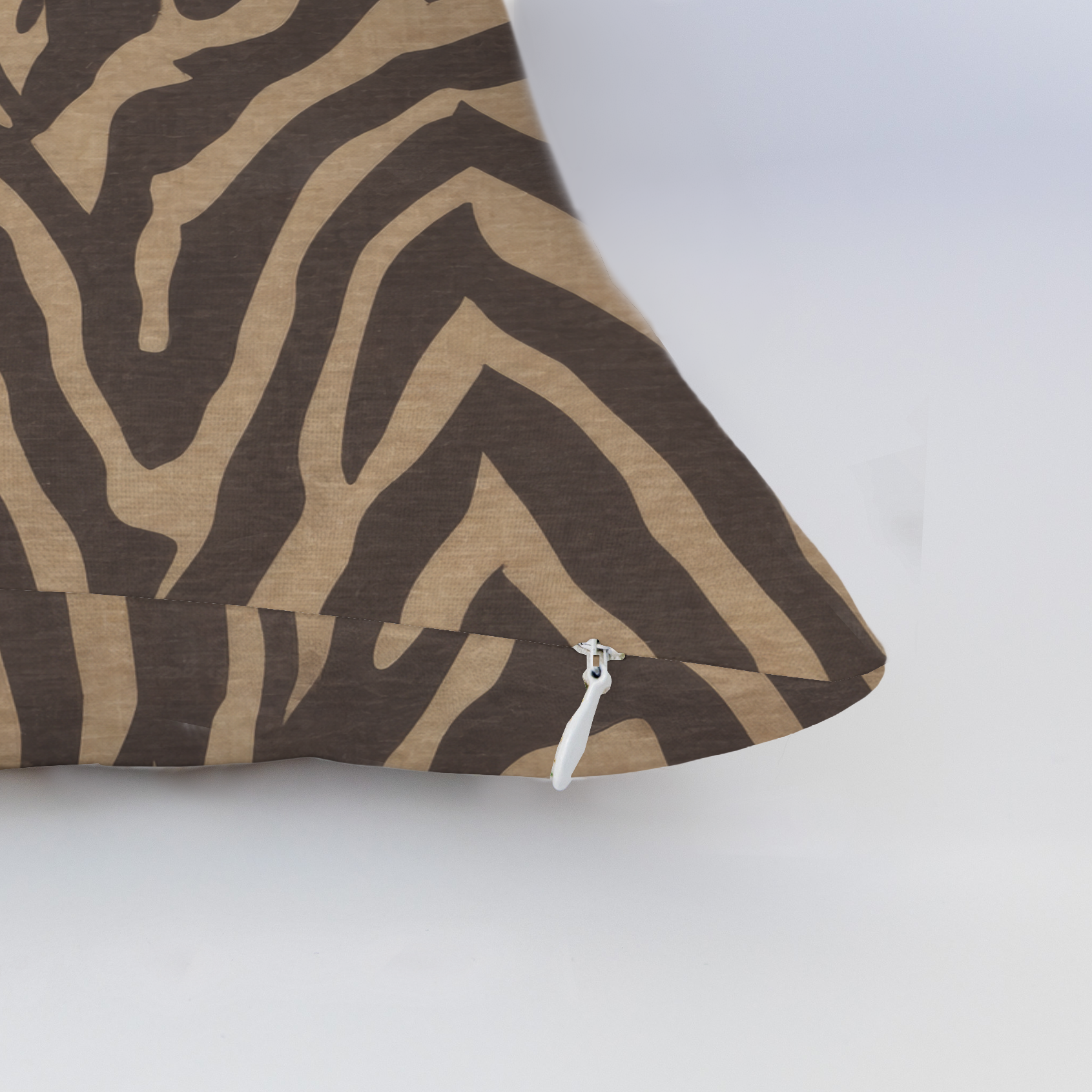 LP585184 LP585184_edge_zipper_light.png