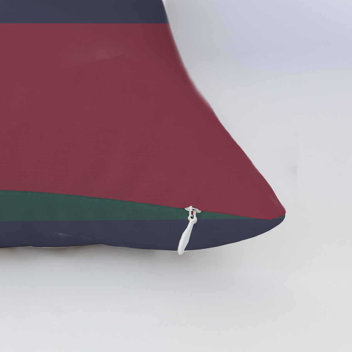 LP585676 LP585676_edge_zipper_light.png