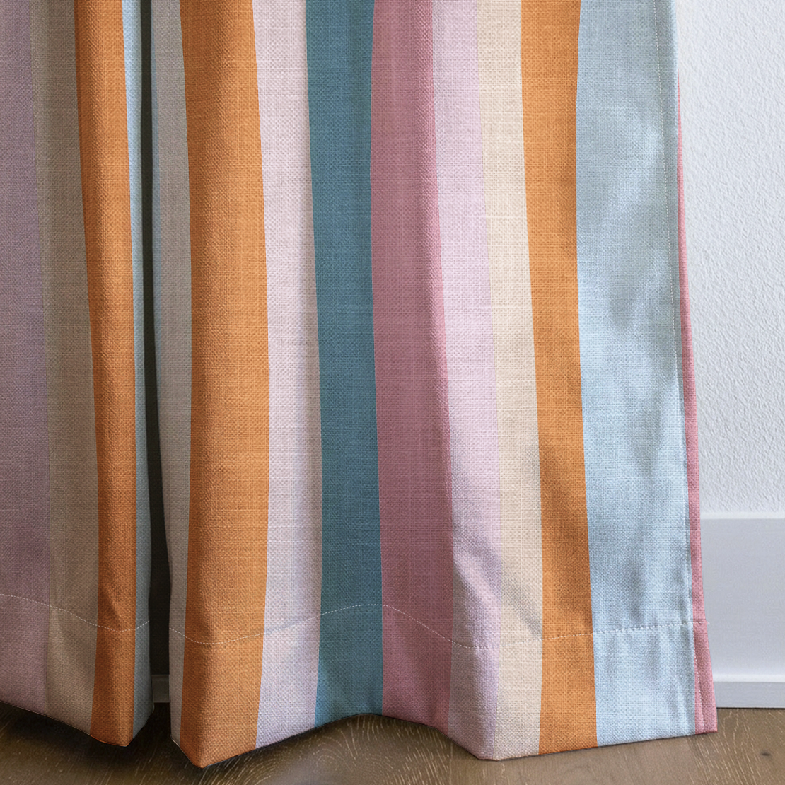 Vintage Vibes - Drapery — corner closeup