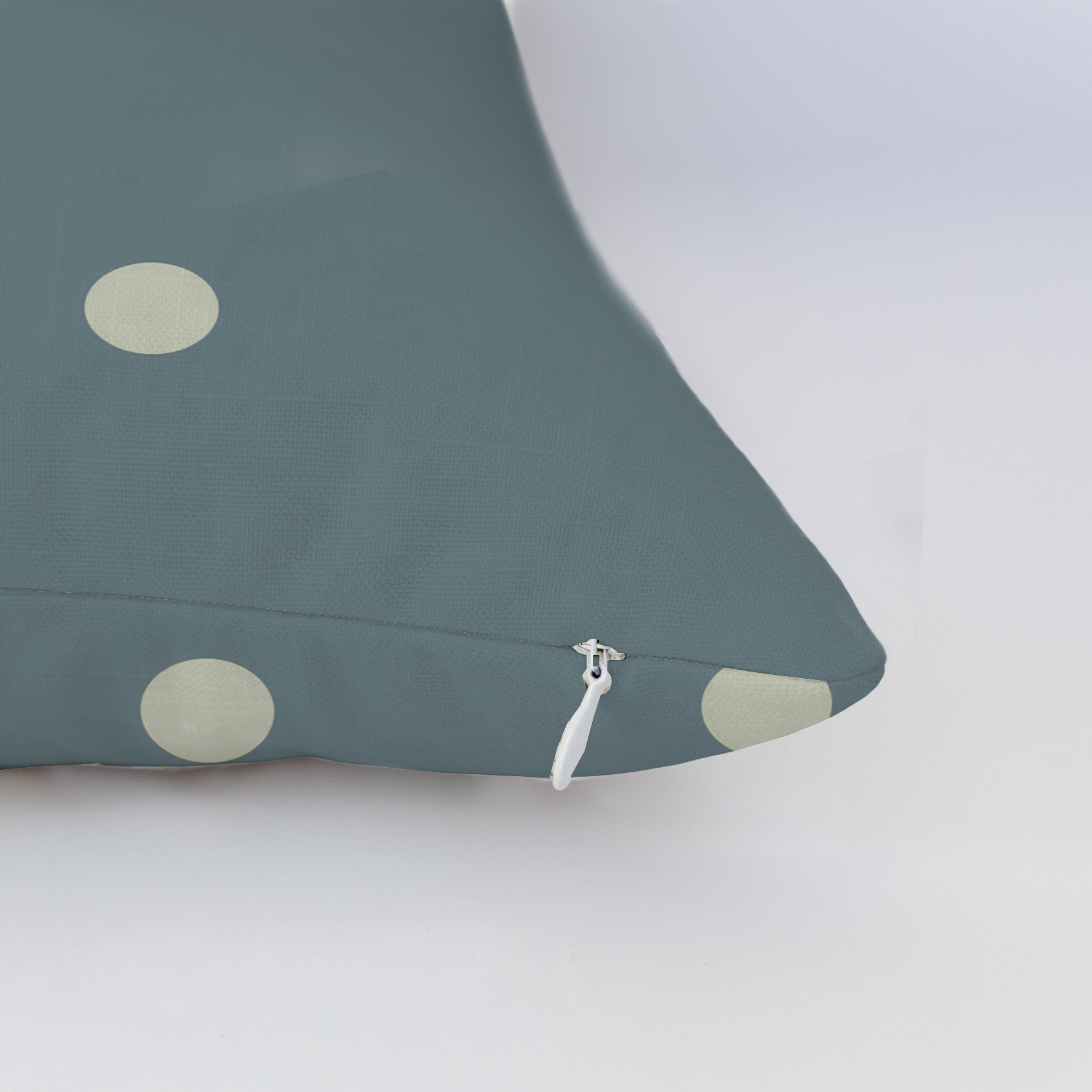 LP653274 LP653274_edge_zipper_light.png