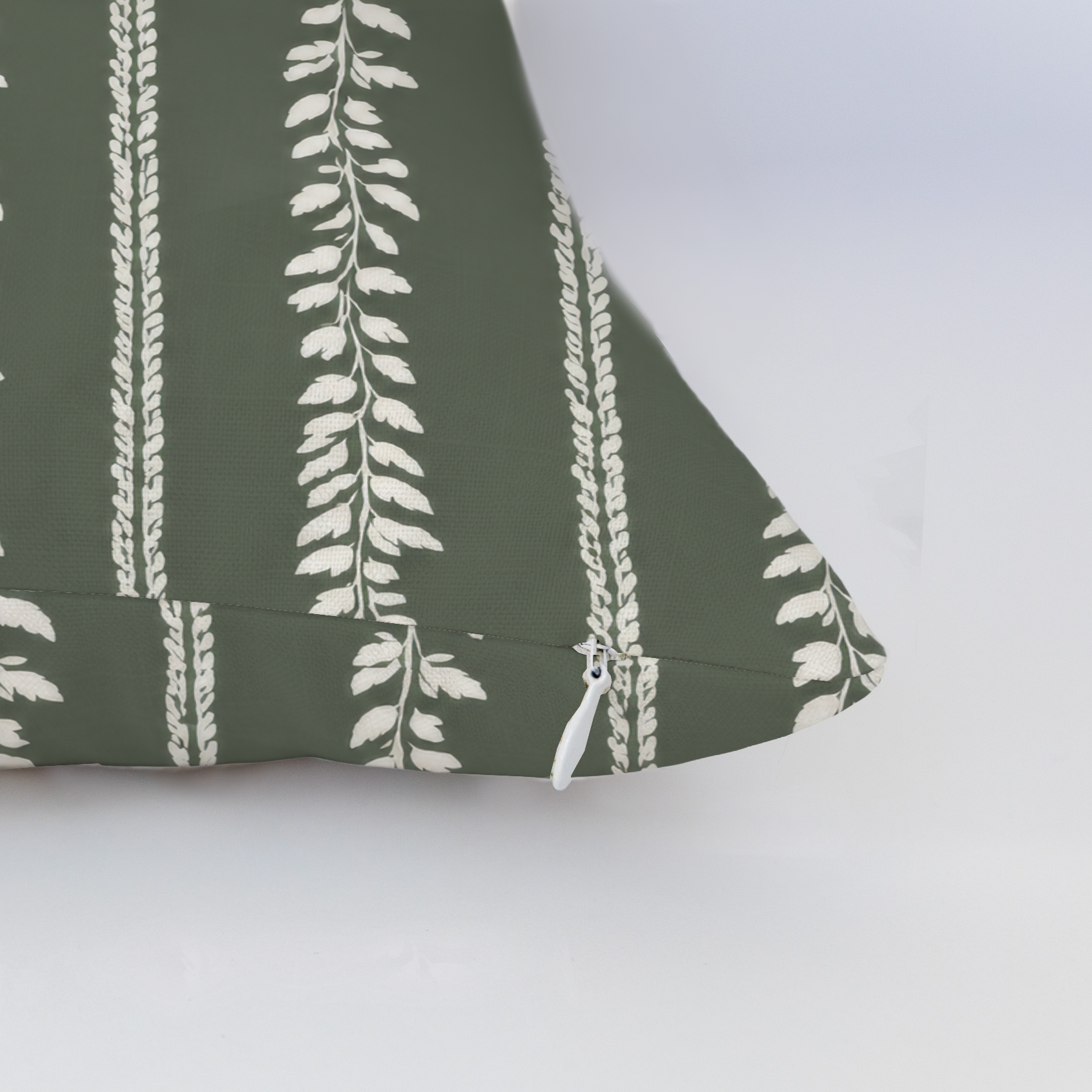 LP668054 LP668054_edge_zipper_light.png