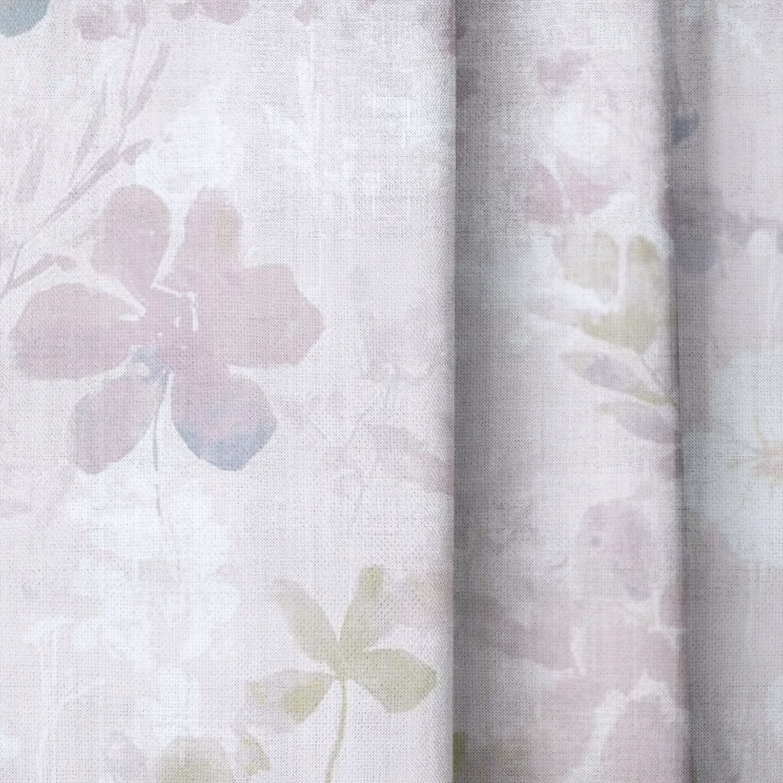 Satin Mauve - Drapery — close up