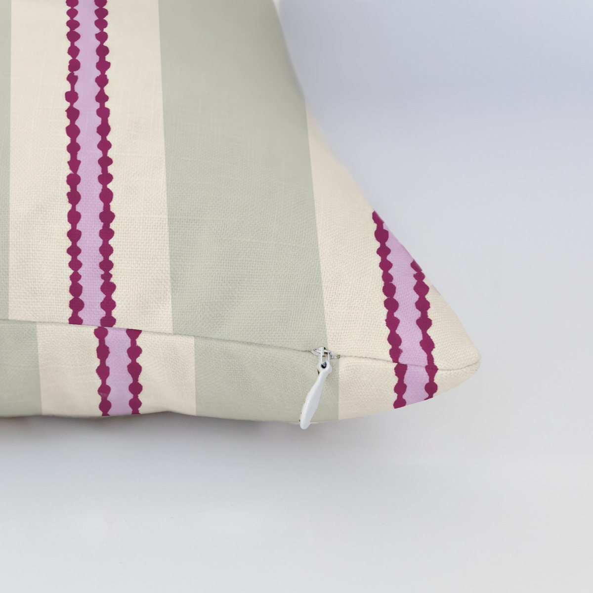 LP695611 LP695611_edge_zipper_light.png
