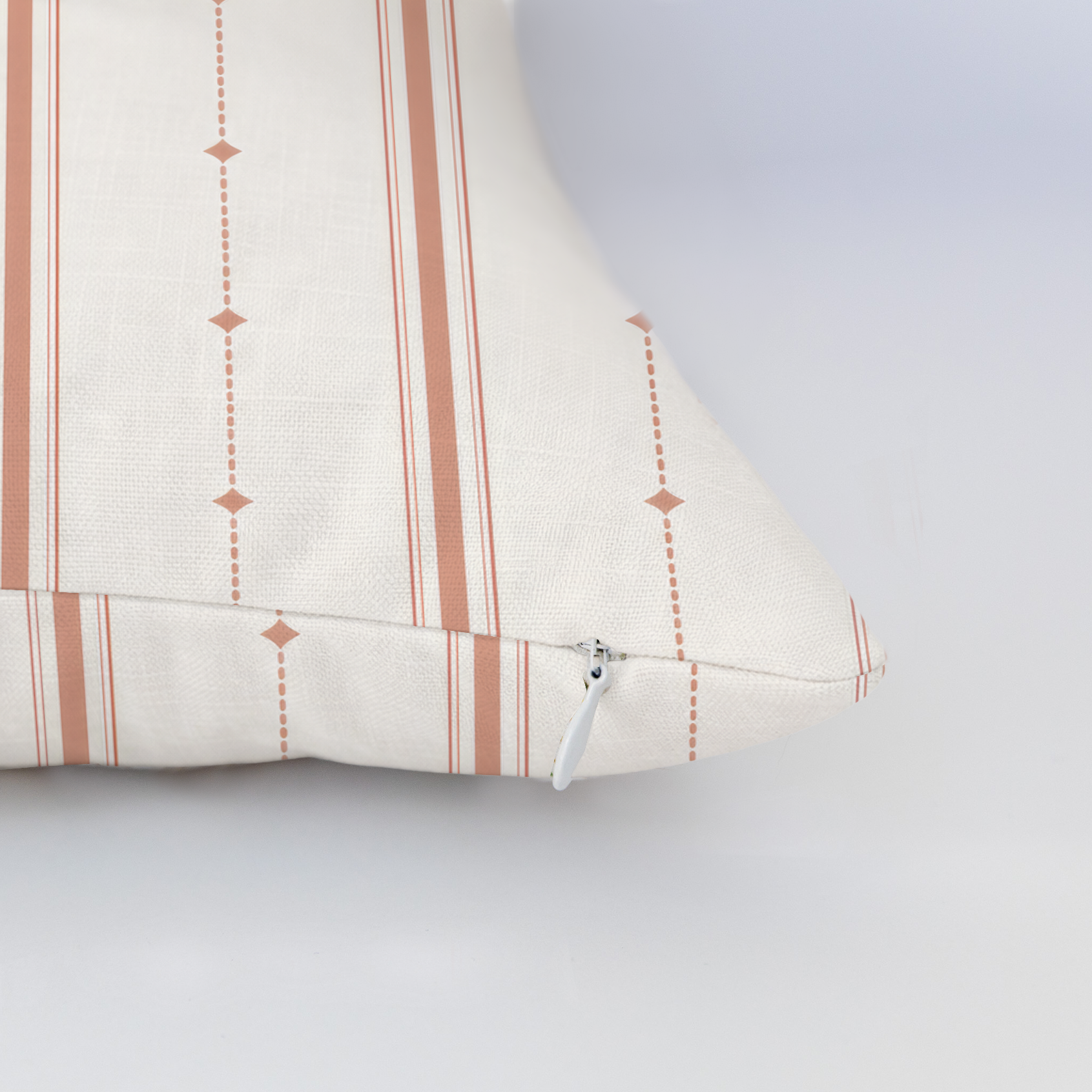 LP703244 LP703244_edge_zipper_light.png