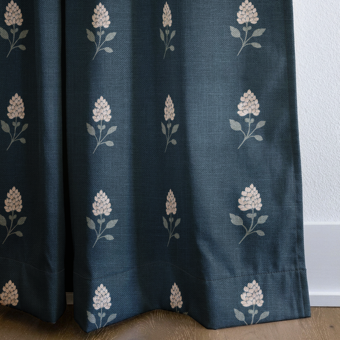 LP745498 corner closeup cropped