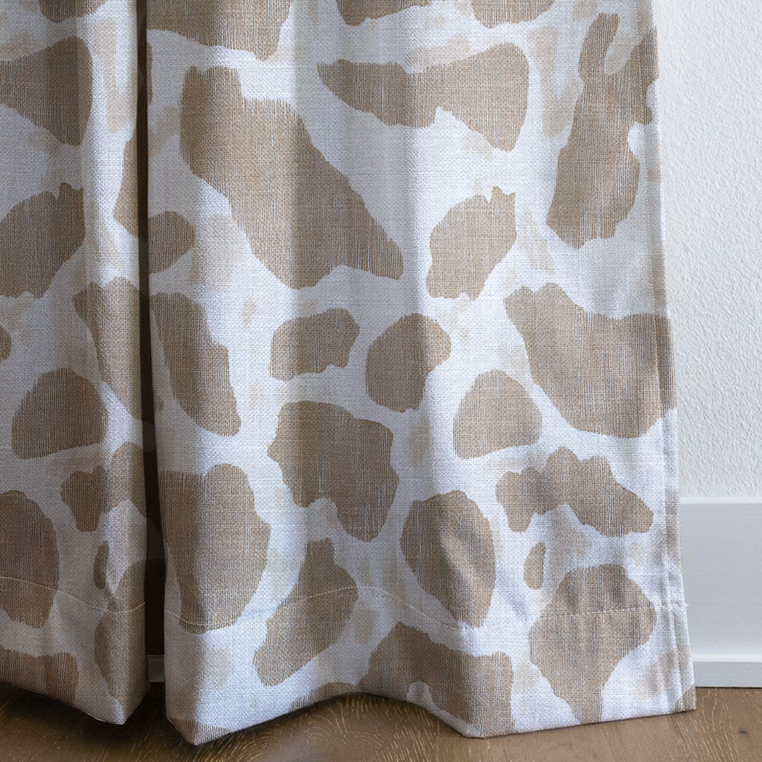 Fawn Glow - Drapery — corner closeup