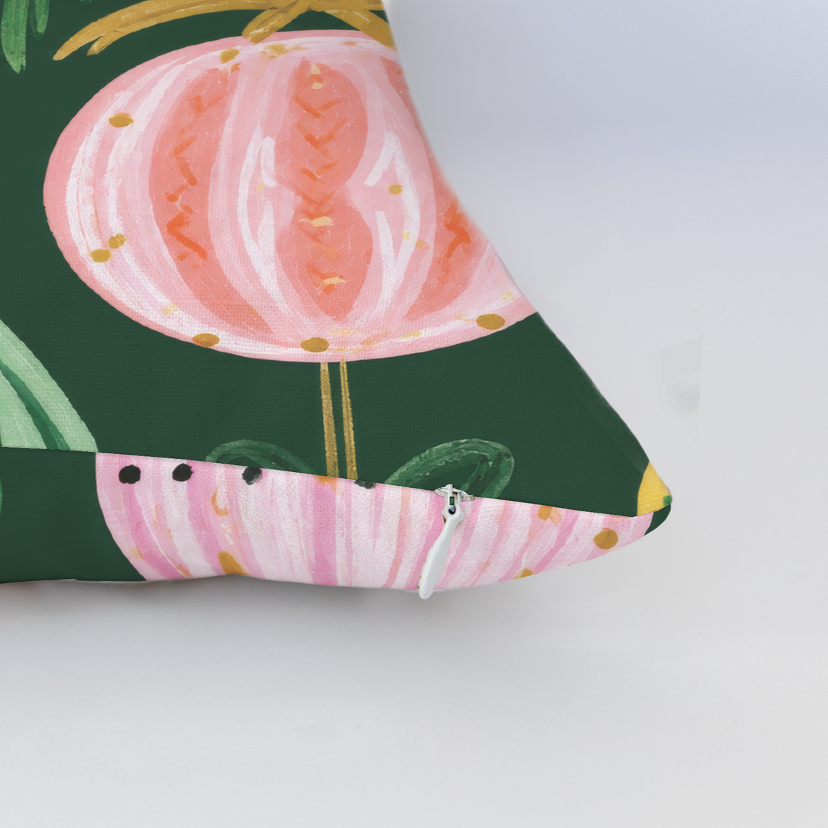LP748272 LP748272_edge_zipper_light.png