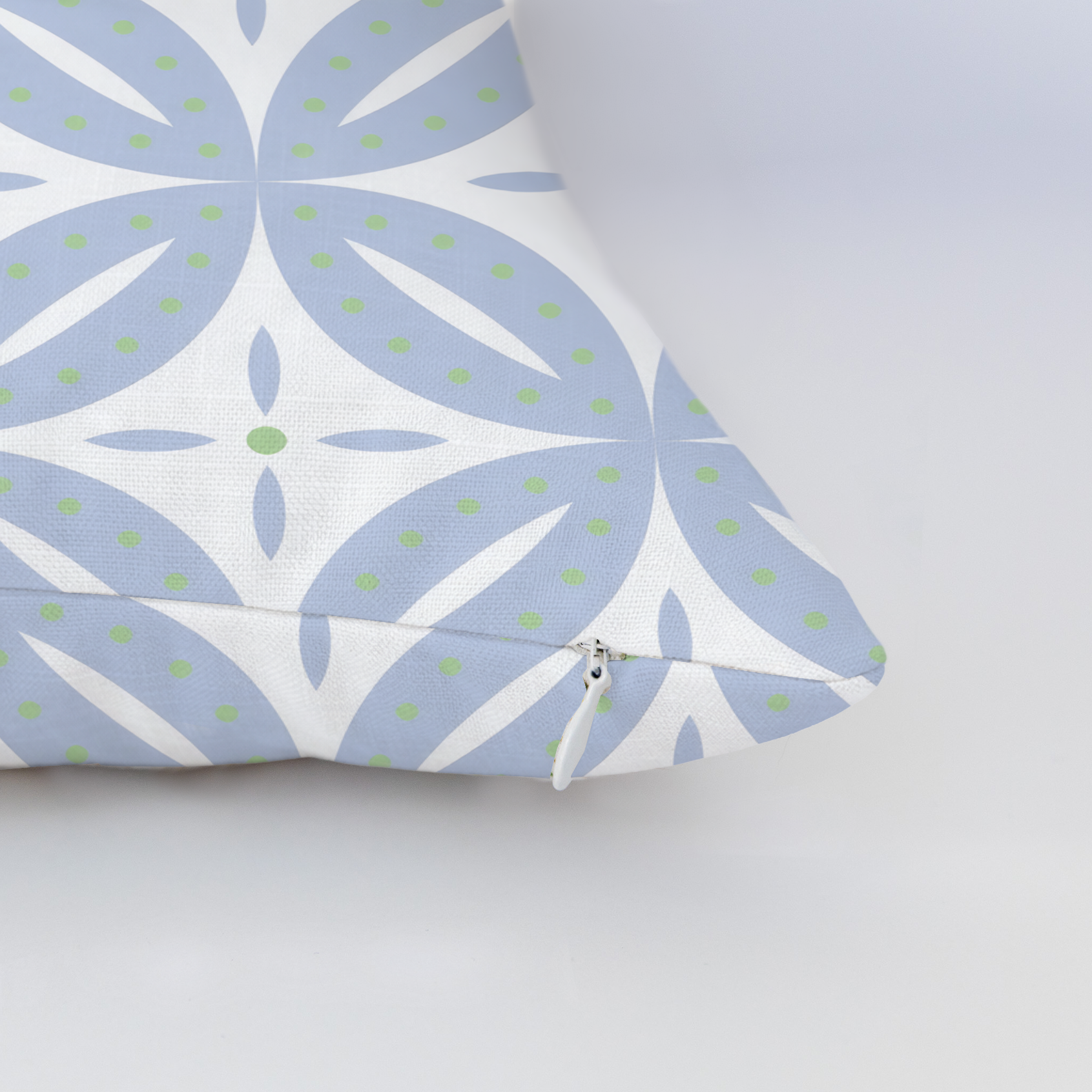 LP749920 LP749920_edge_zipper_light.png