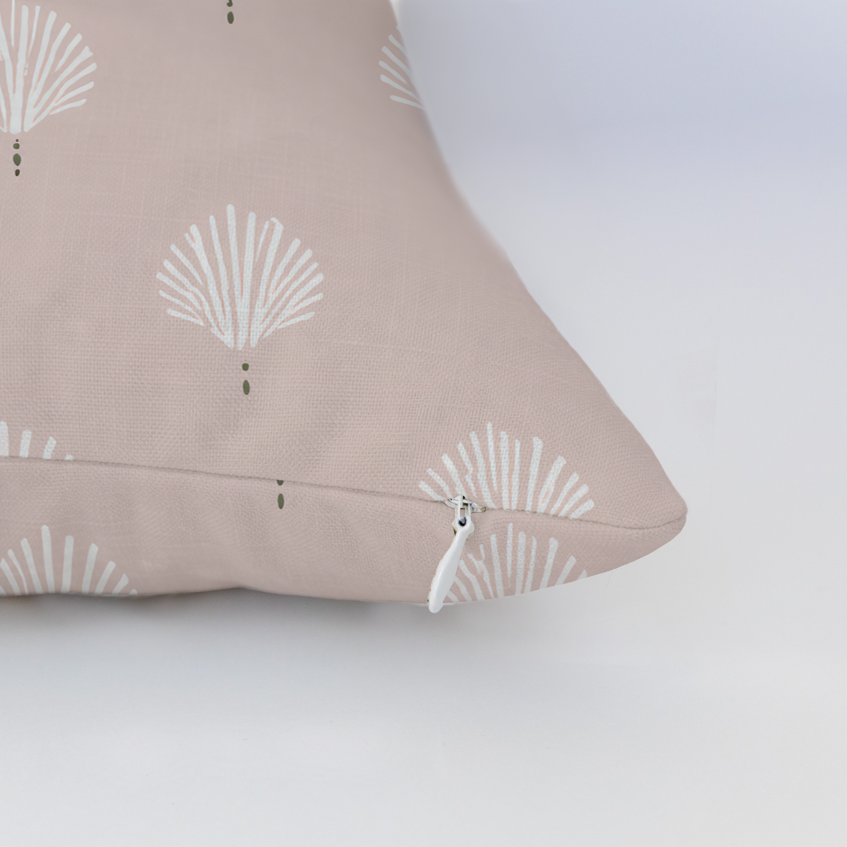 LP762754 LP762754_edge_zipper_light.png