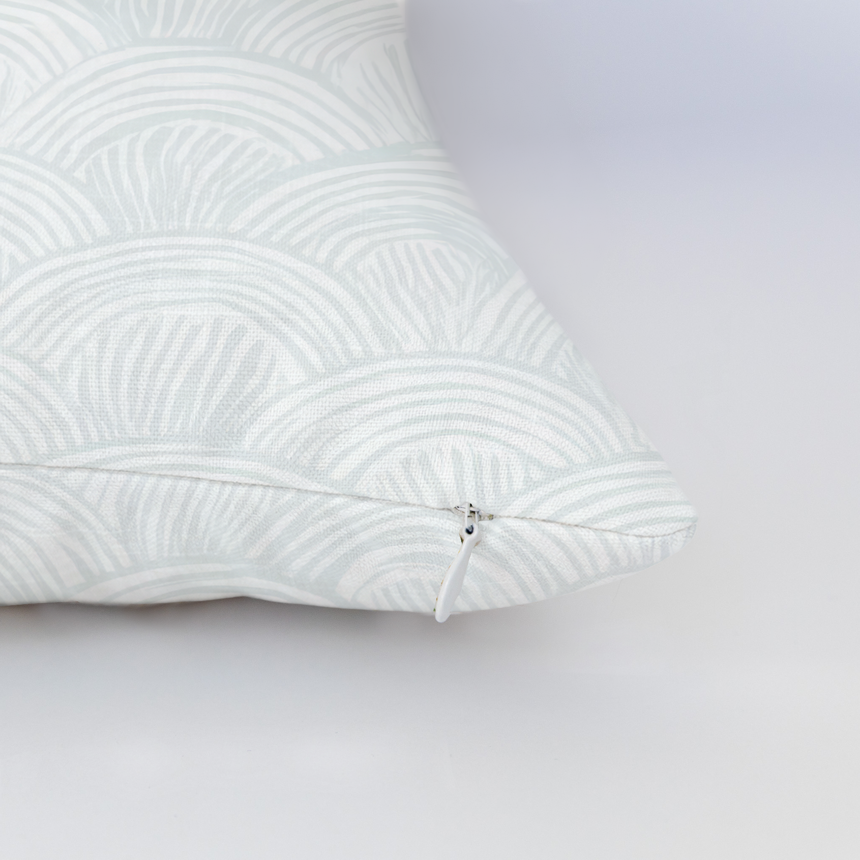 LP873153 LP873153_edge_zipper_light.png