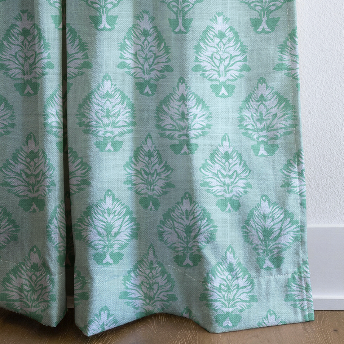 Sonnet - Drapery — corner closeup