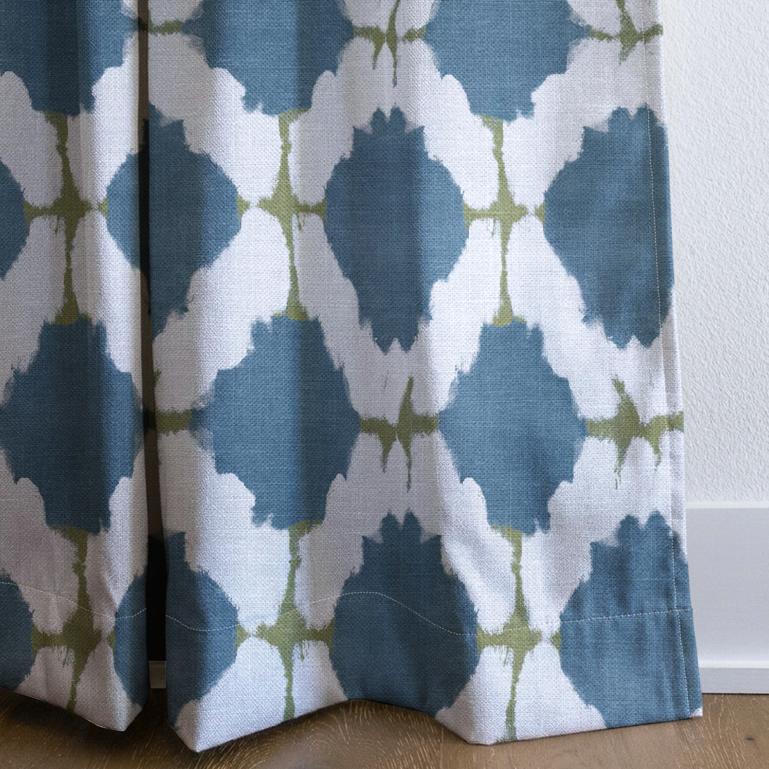 Bluebell Trellis - Drapery — corner closeup