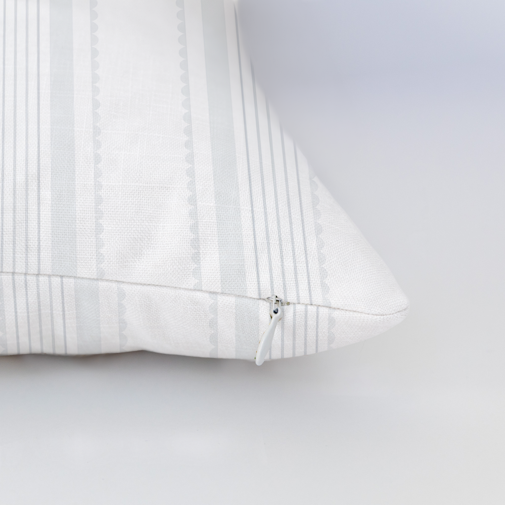 LP939974 LP939974_edge_zipper_light.png
