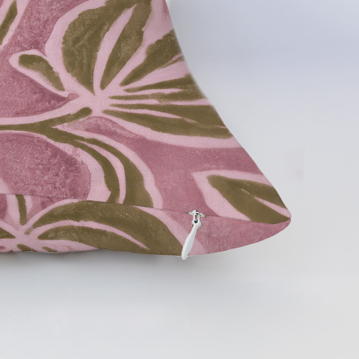 LP992943 LP992943_edge_zipper_light.png