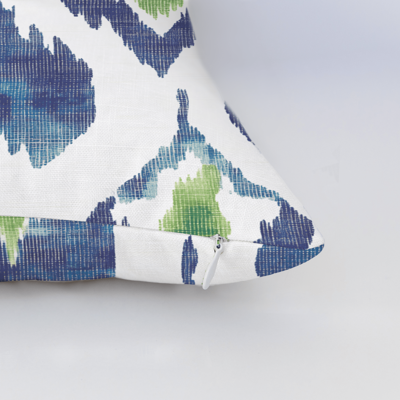 Peacock Paradise Throw Pillow - Lemon Park