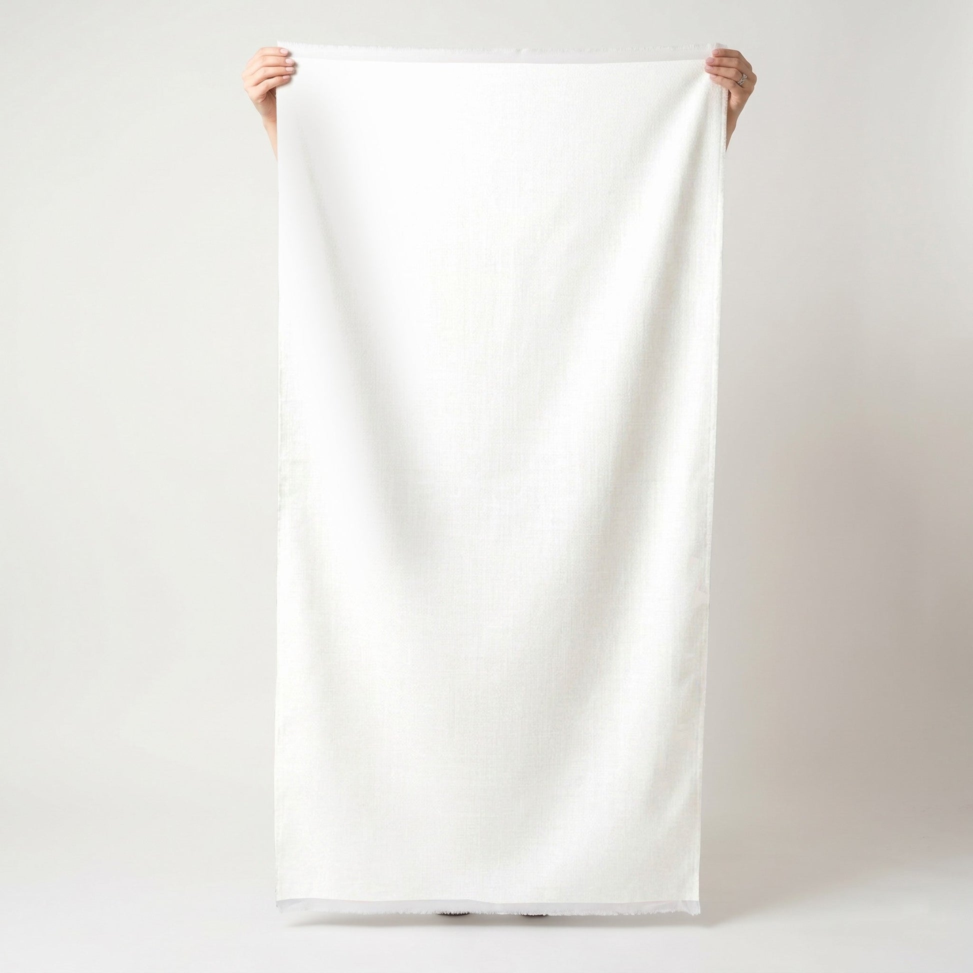 Pearl's Haven White - Fabric - Lemon Park