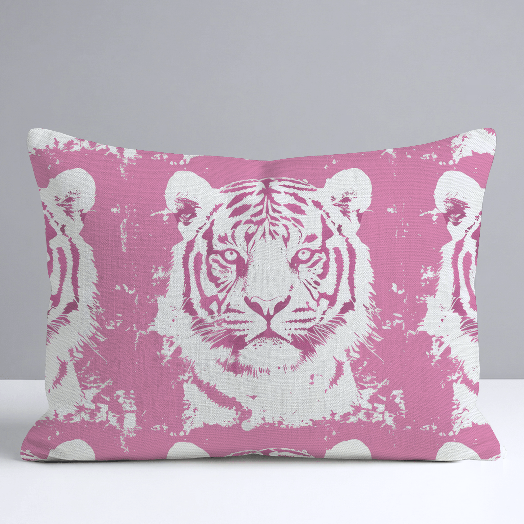 Savannah's Roar Throw Pillow - Lemon Park