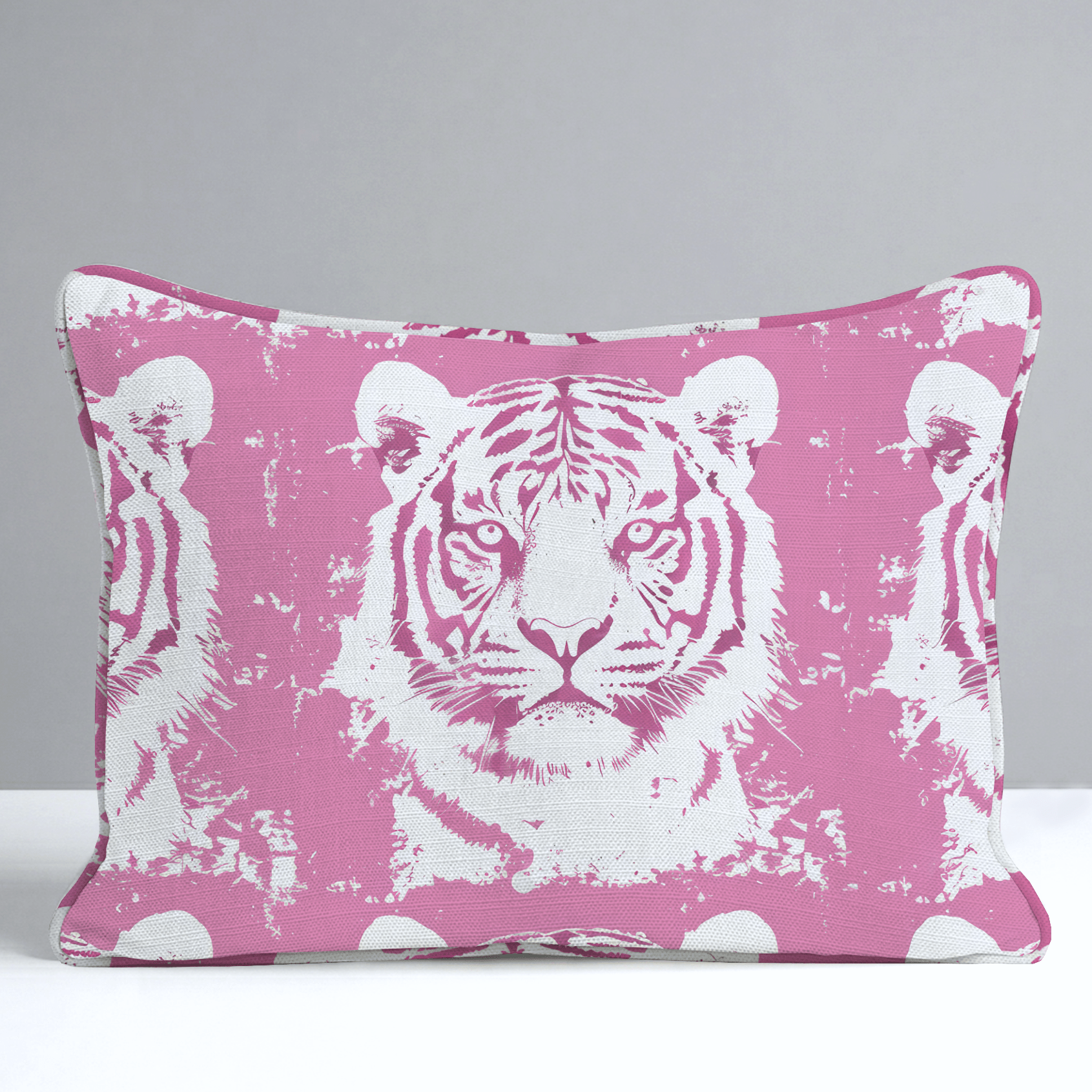 Savannah's Roar Throw Pillow - Lemon Park
