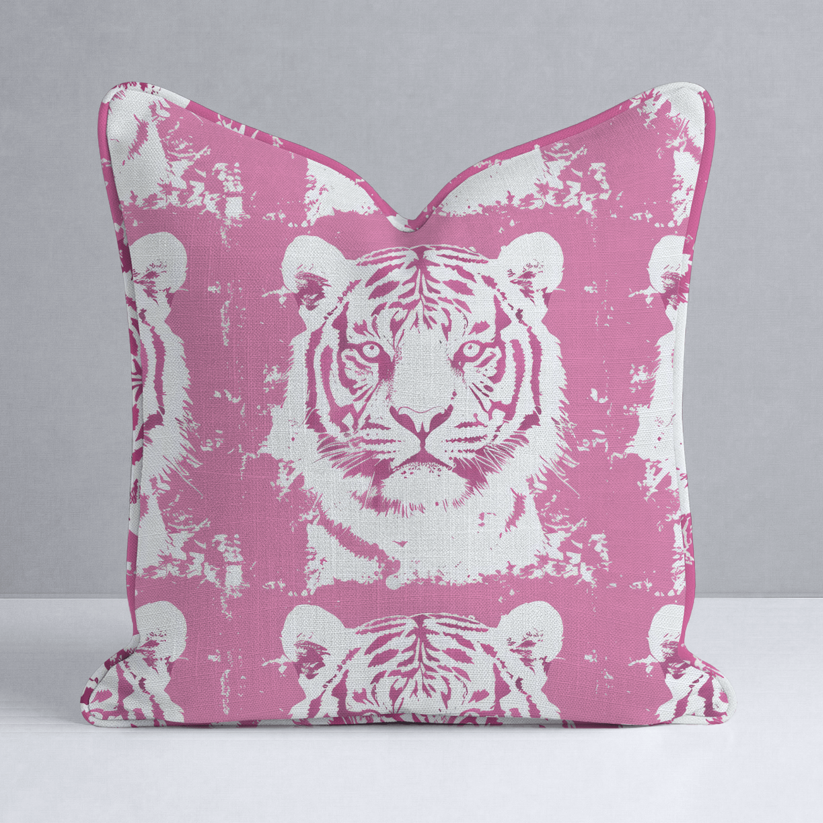 Savannah's Roar Throw Pillow - Lemon Park