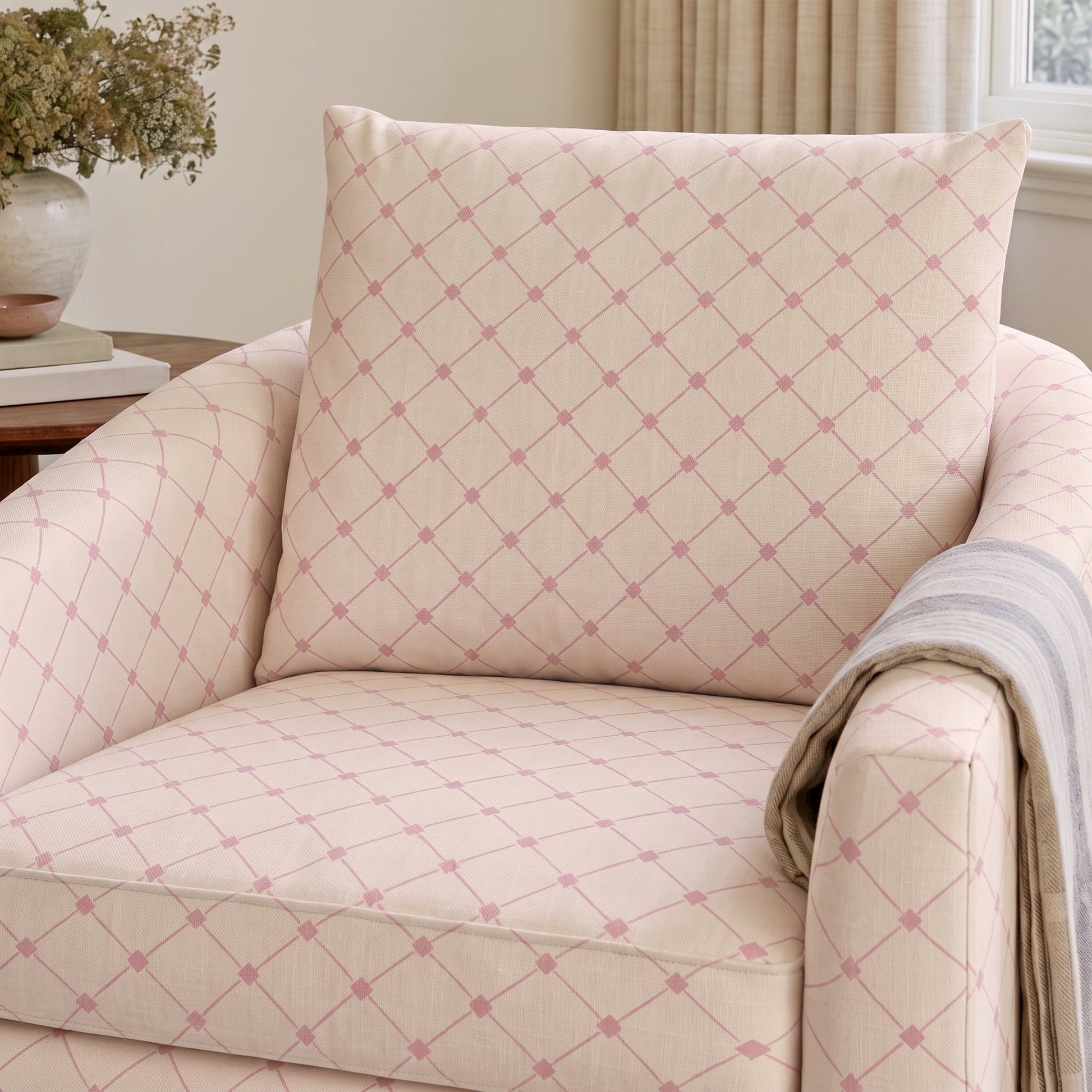 The Grace Chair in Bellagio Blush Linen Lattice - Lemon Park
