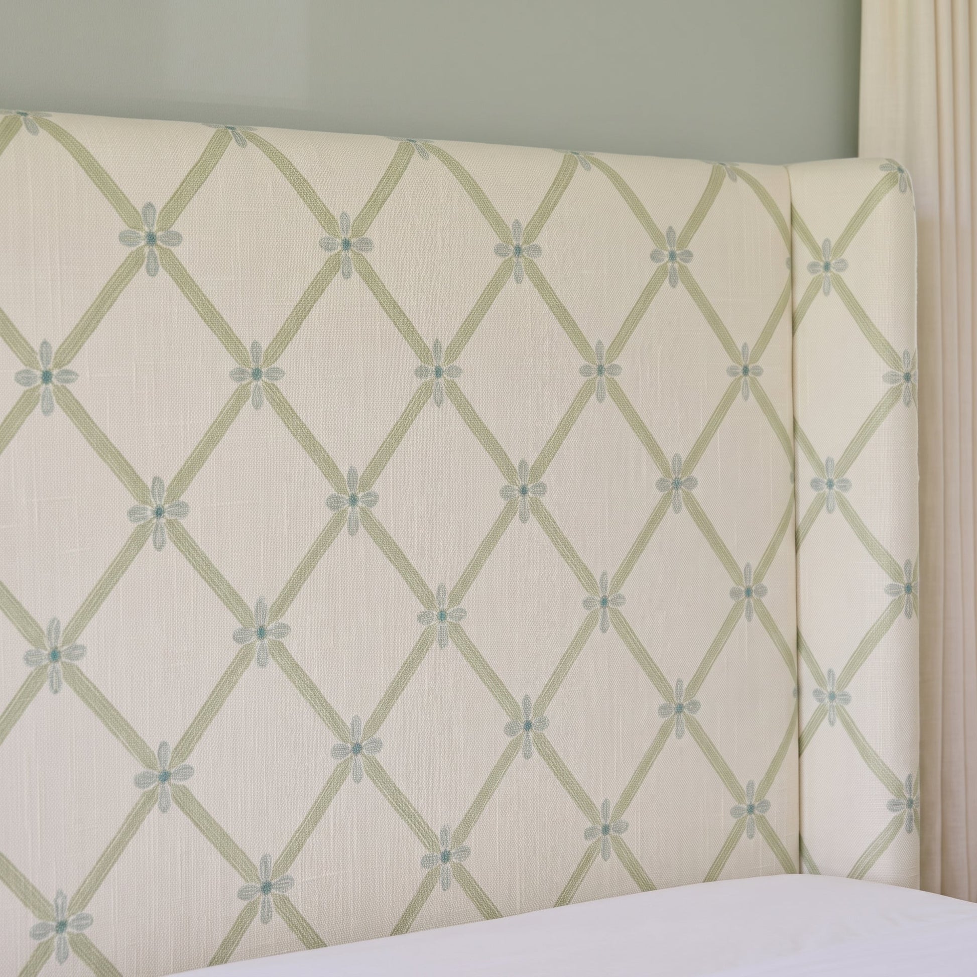 The Selene Bed in Mint To Be Floral Lattice - Lemon Park