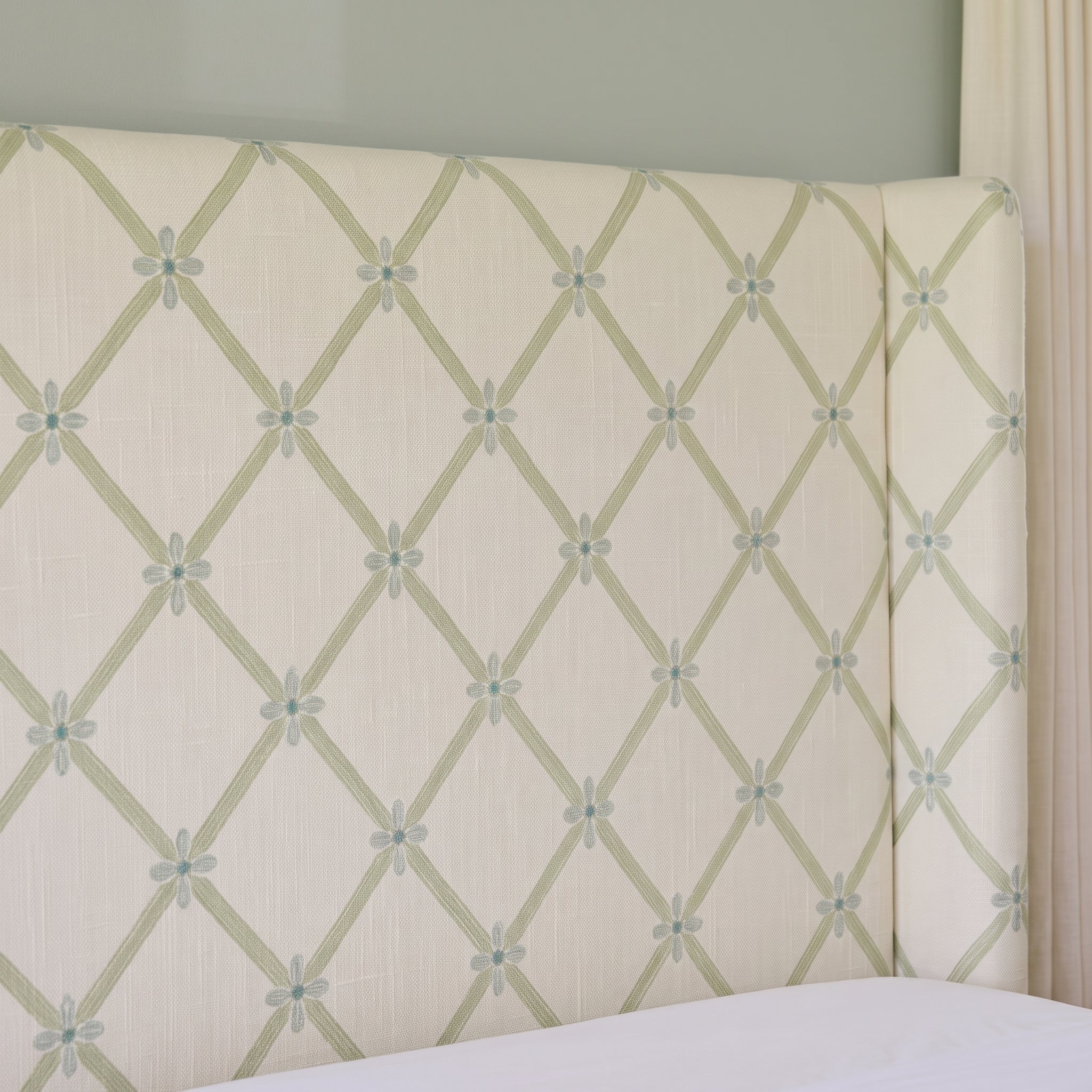 The Selene Bed in Mint To Be Floral Lattice - Lemon Park